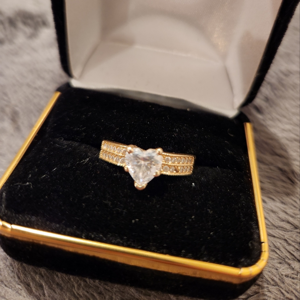14k Yellow Gold Heart Ring